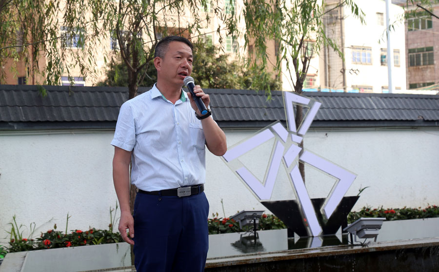 ?，斒宿k公家具鄧總