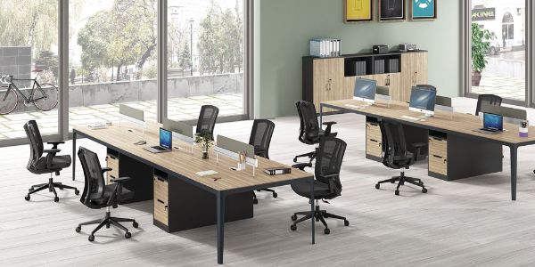 抓住年輕人的心，辦公室家具搭配很講究